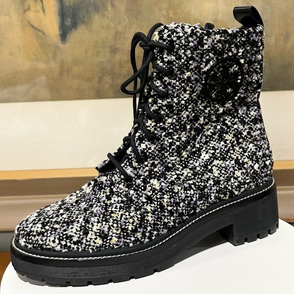 🌸TORY BURCH🌸 Miller Lug Sole Tweed & Leather Bootie In Black Size: 8.5 - Picture 2 of 8